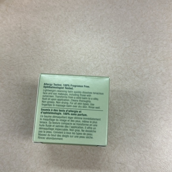 Take The Day Off™ Cleansing Balm - Picture 3 of 4